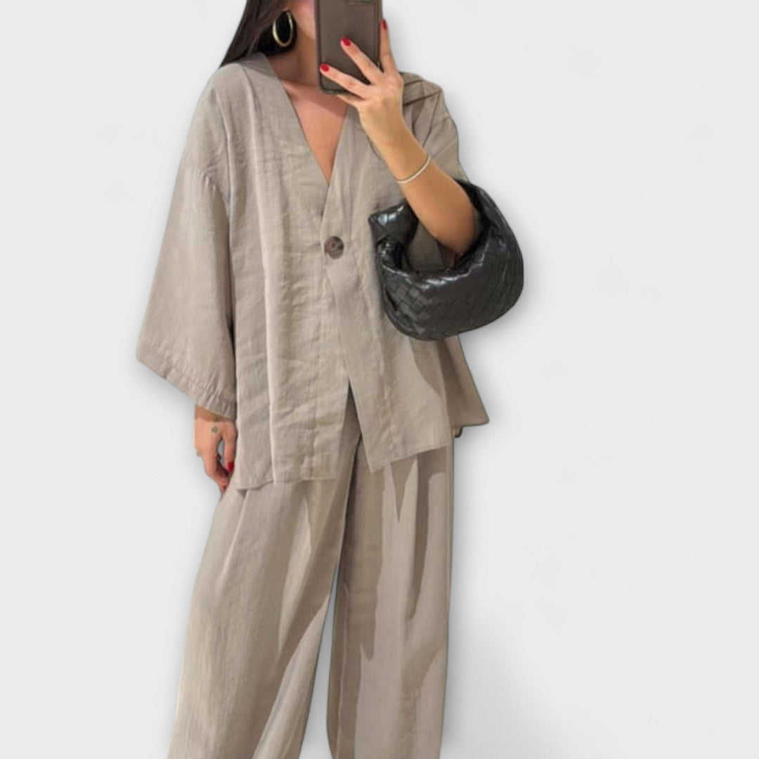 Jacqueline | Casual V-Neck Top and Pants Duo