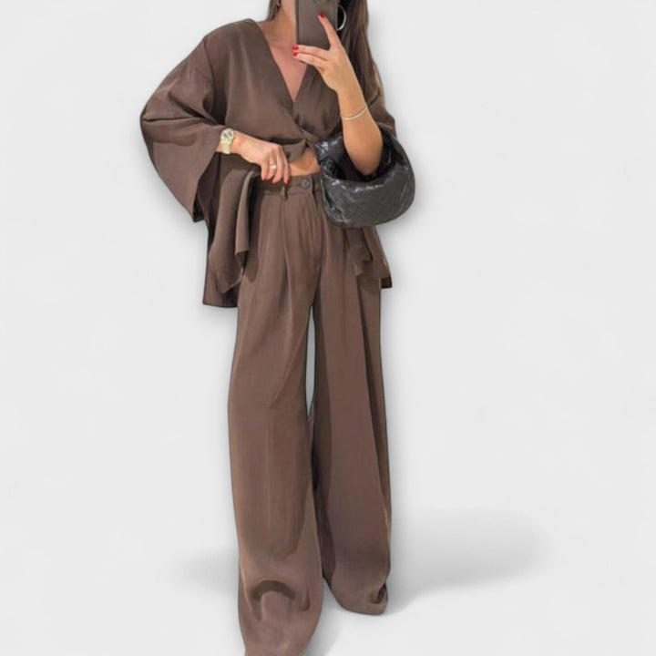 Jacqueline | Casual V-Neck Top and Pants Duo