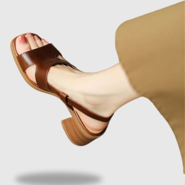 Eleonora | Low-heeled sandals