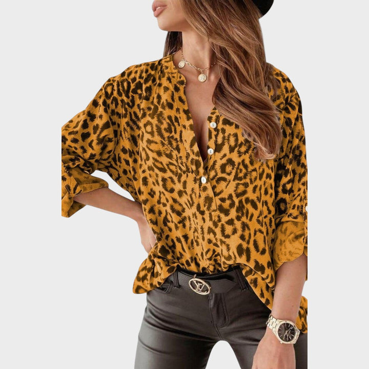 Luisa | Stylish blouse with leopard print